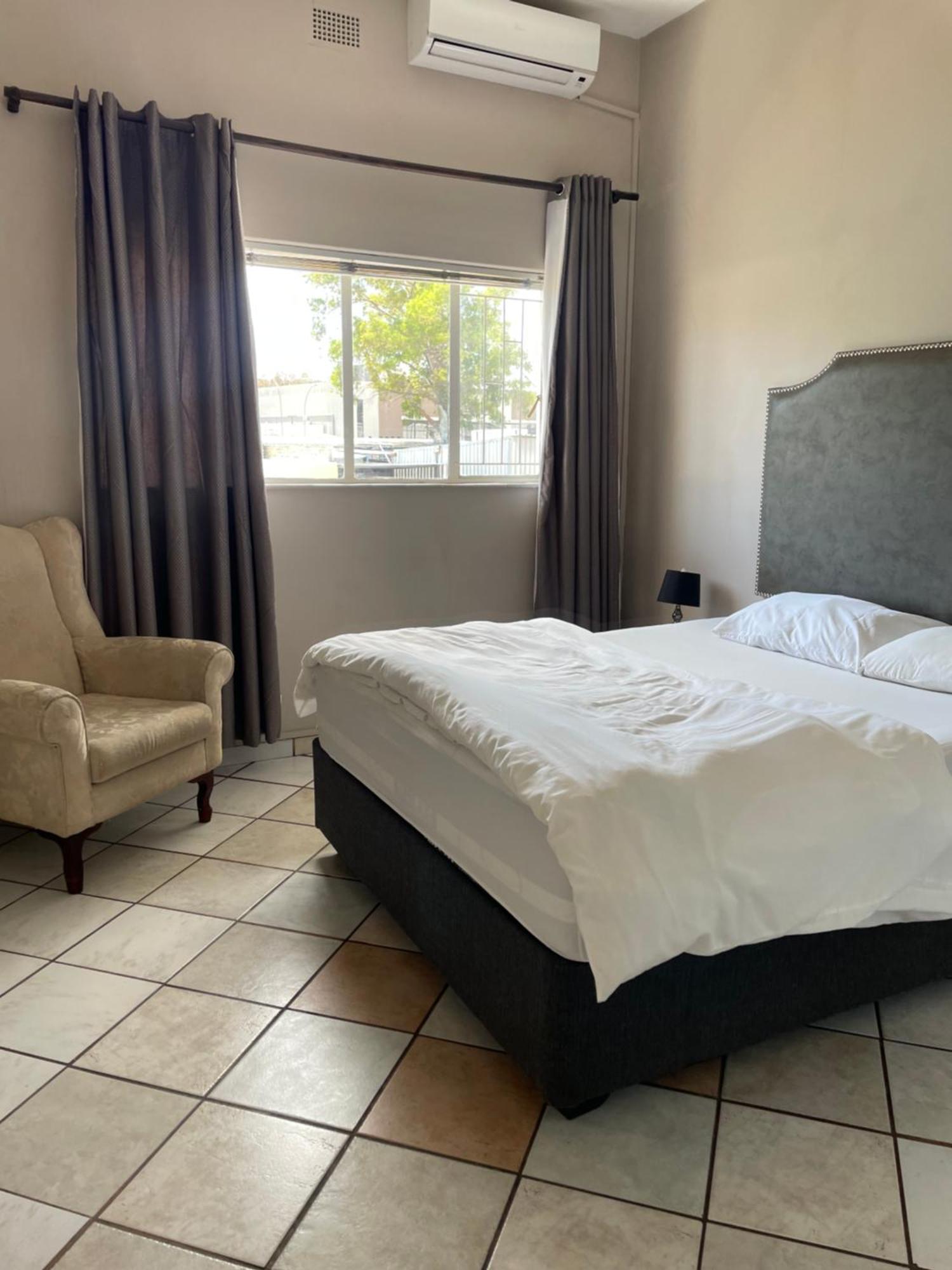Stern Self Catering Apartments Windhoek Exterior foto