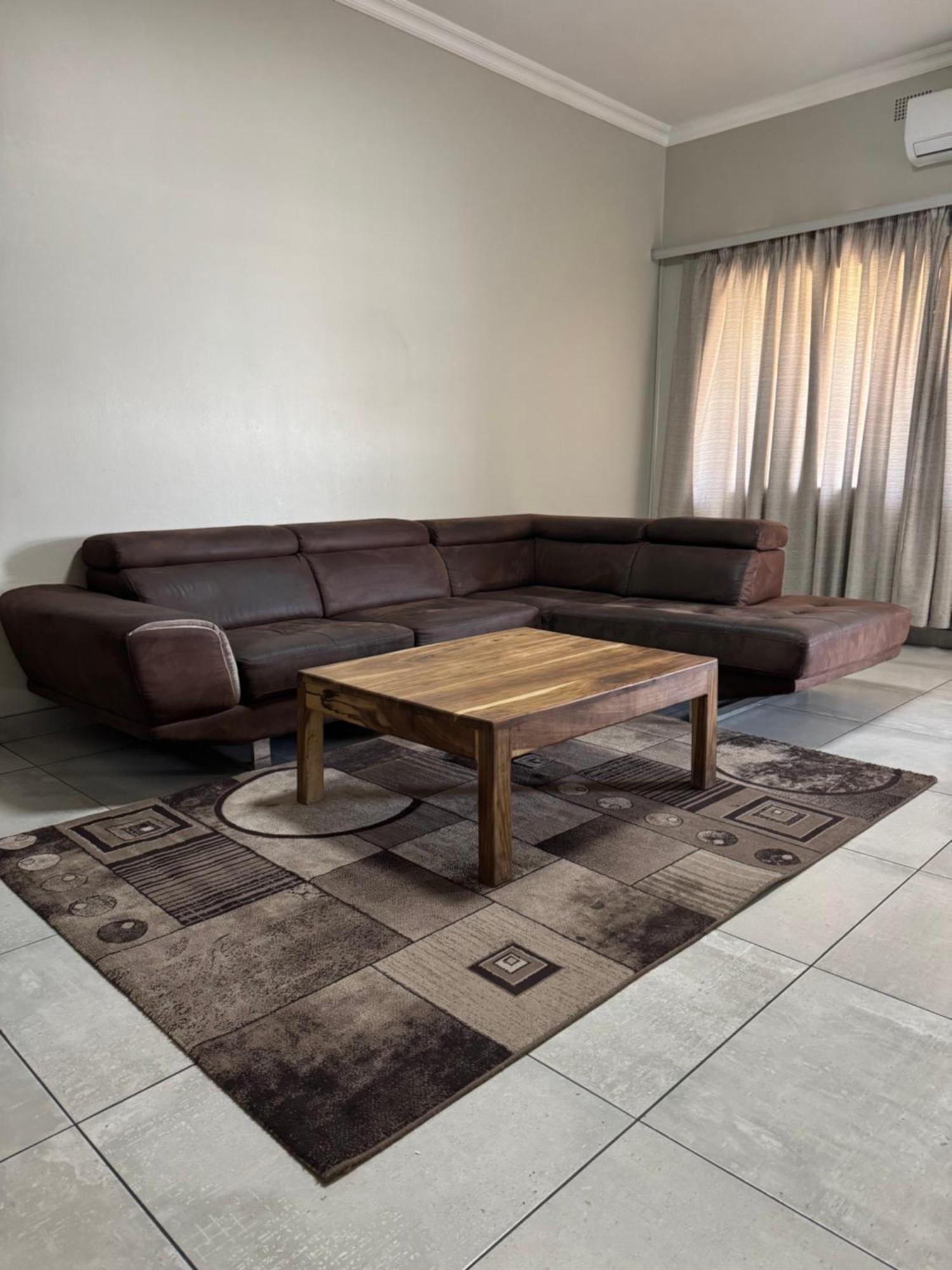 Stern Self Catering Apartments Windhoek Exterior foto