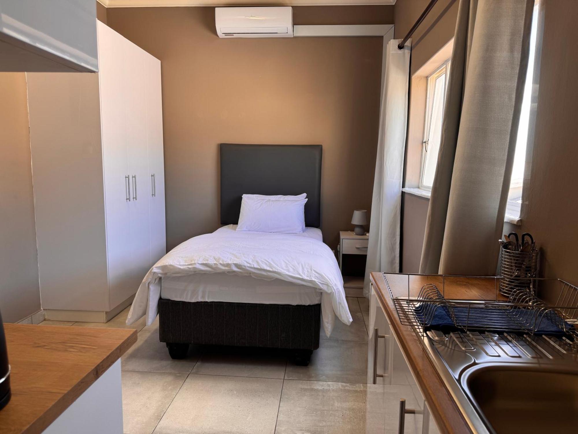 Stern Self Catering Apartments Windhoek Exterior foto